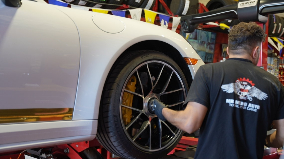 Tire Change Service
